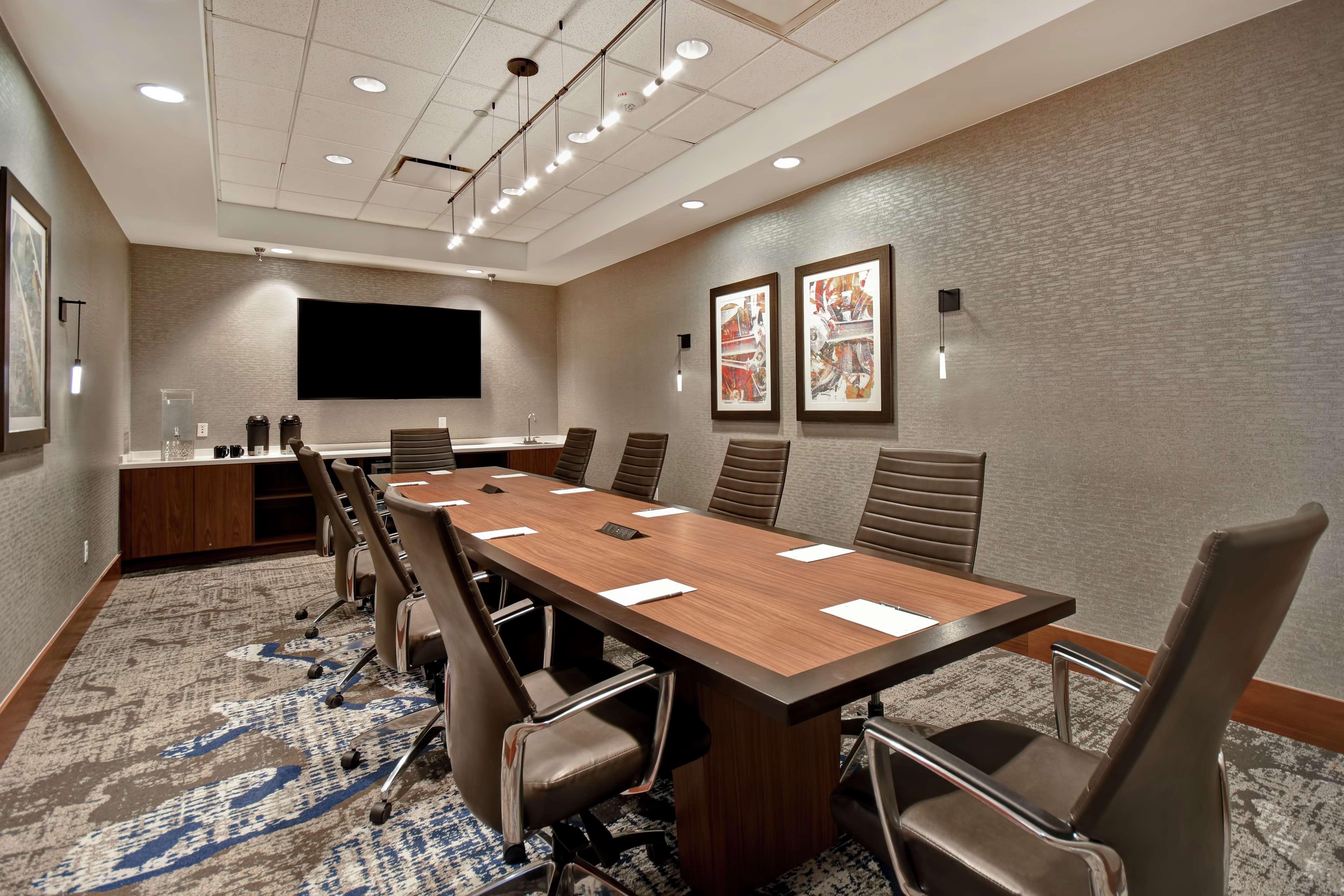 Embassy By Hilton Downtown Old Market 4* Omaha