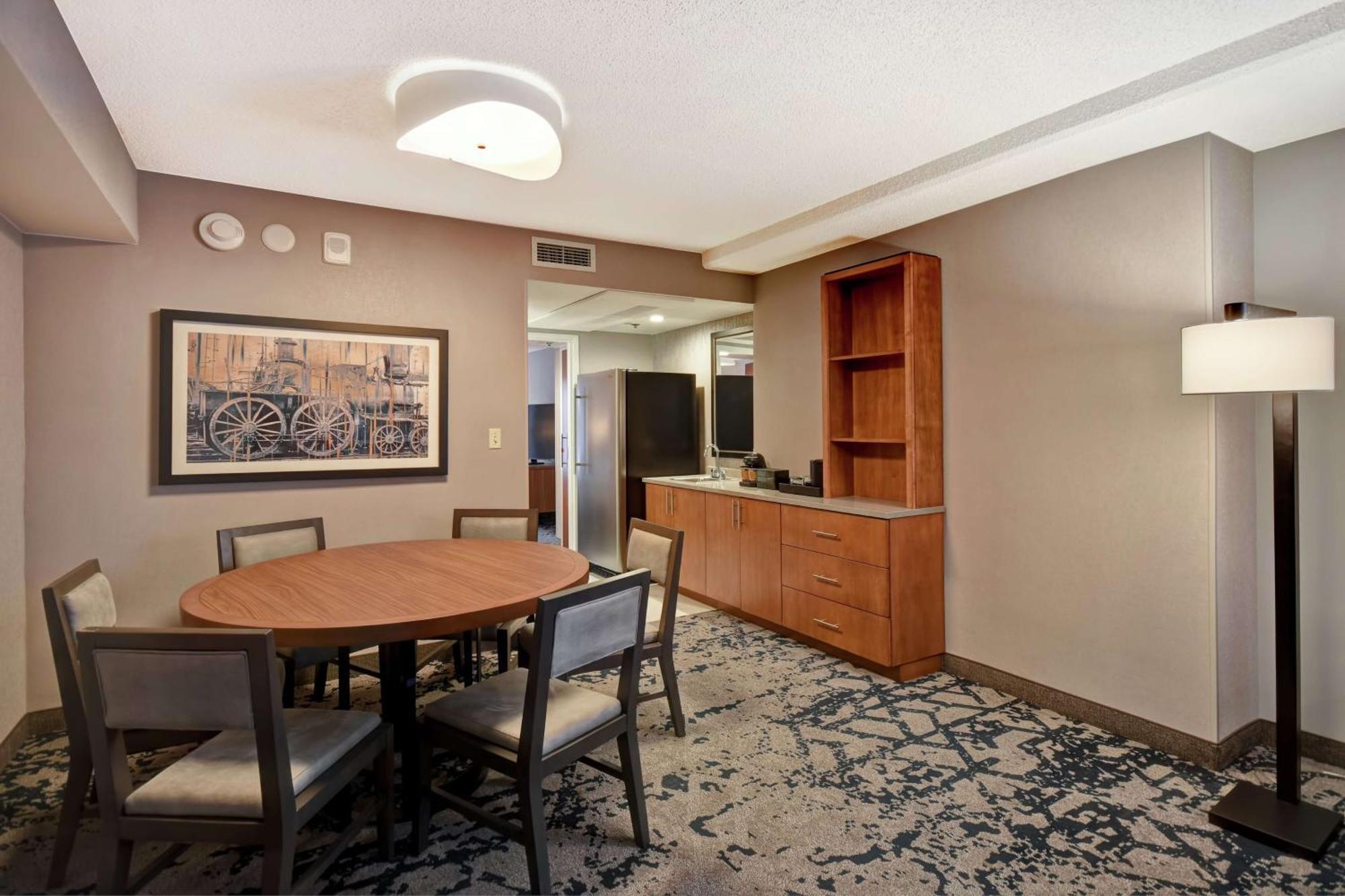Hotel Embassy By Hilton Downtown Old Market Omaha