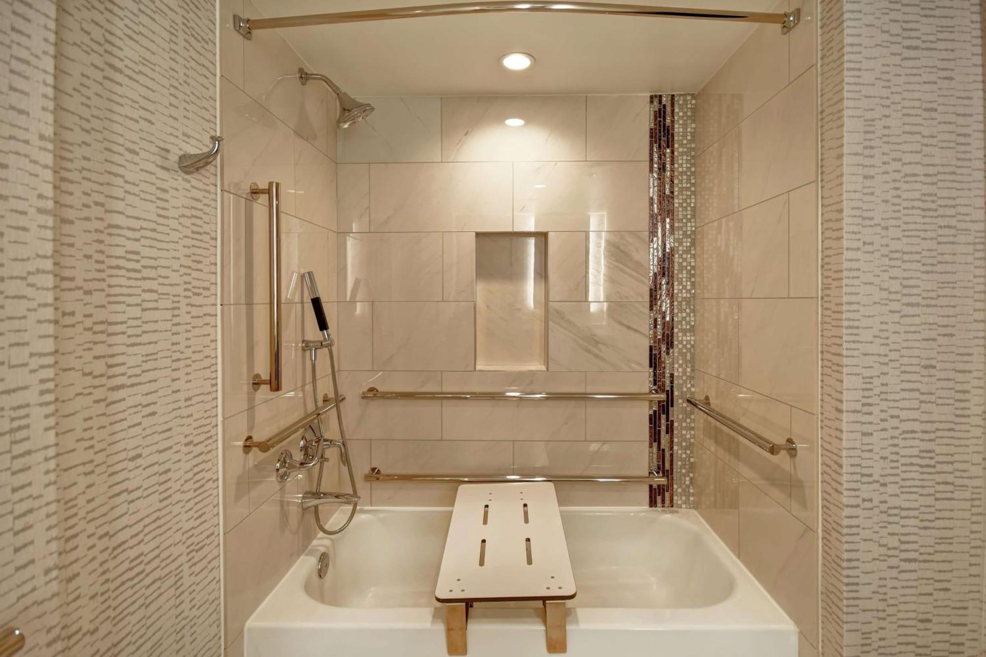 Embassy By Hilton Downtown Old Market 4*