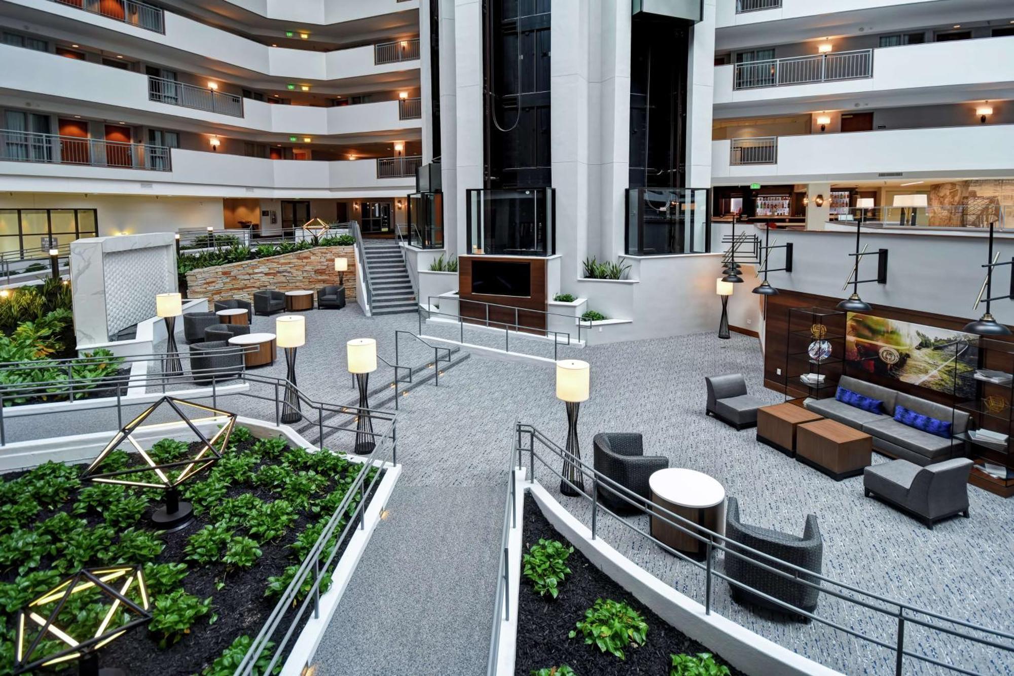Embassy By Hilton Downtown Old Market Hotel 4*